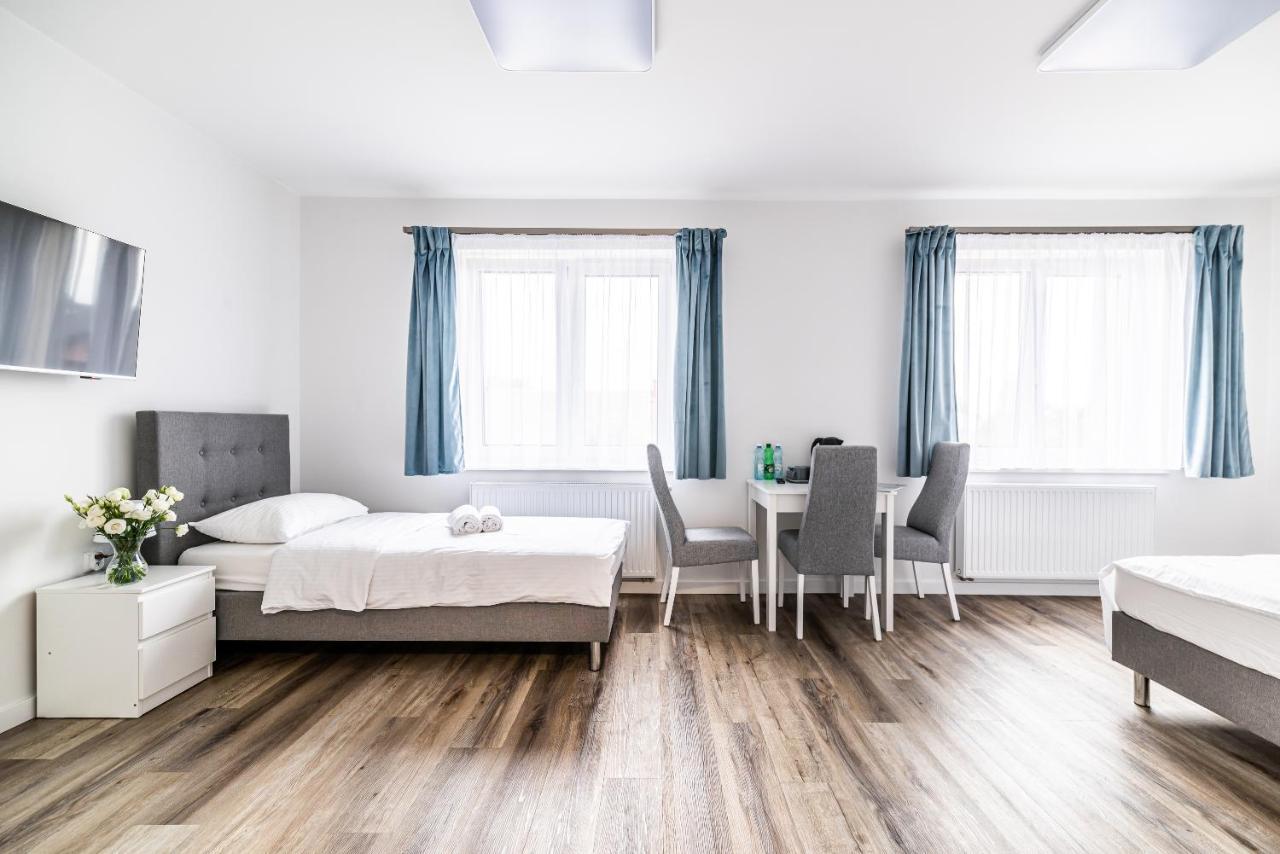 Expo Hostel Kielce Luaran gambar
